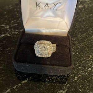 3k 10Wg diamond engagement ring